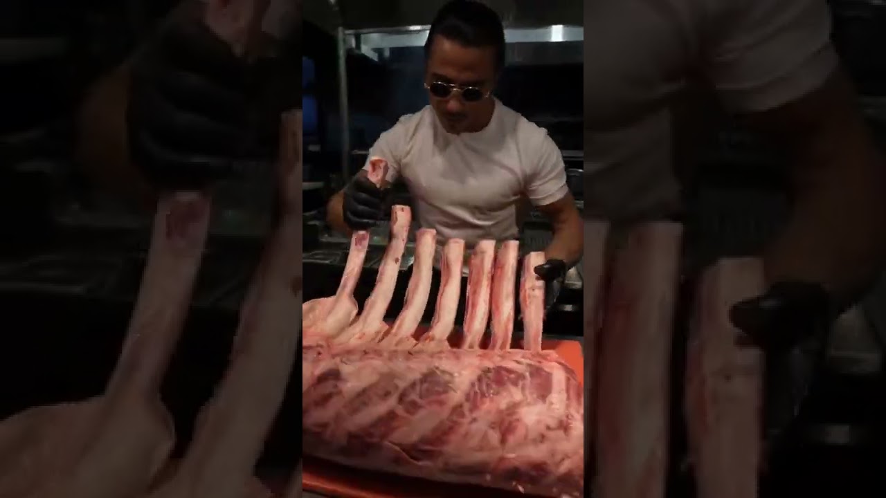 instagram story nusret gökçe #saltbae restaurant the king of vegas prepare steak #luxury #steakhouse