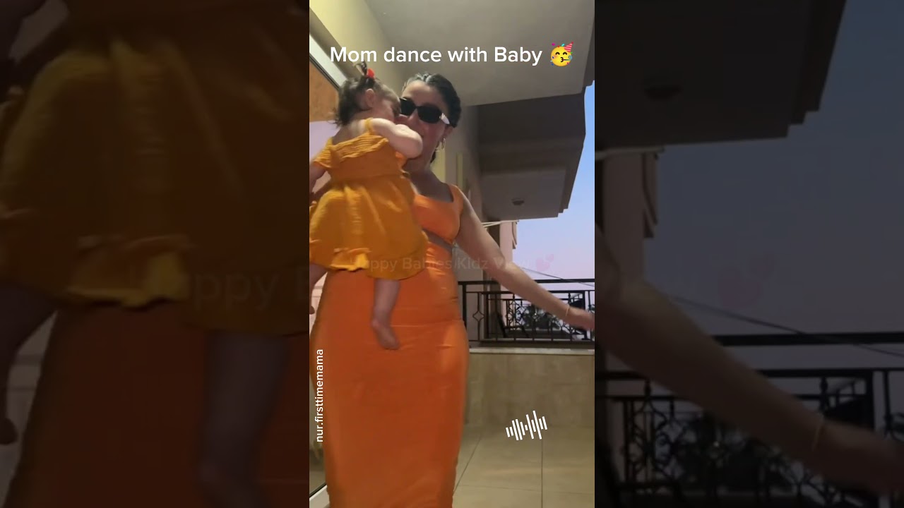 Mom dance with Baby 🥳 Happy Babies Kidz View 💕 #happybabieskidzview