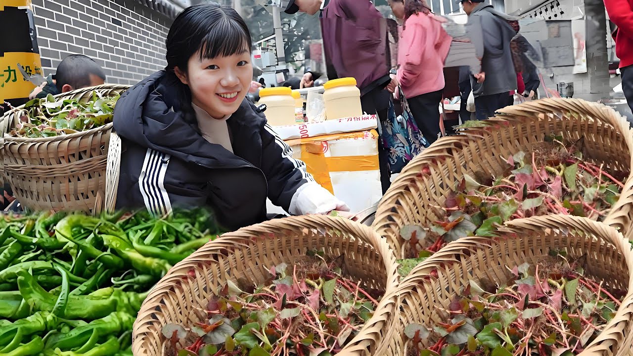 冬天的第一批野菜進城了！小野蒜兒折耳根全部賣空，吃不起肉就吃野菜吧！ 【燕麥行遊】#Farm #tour