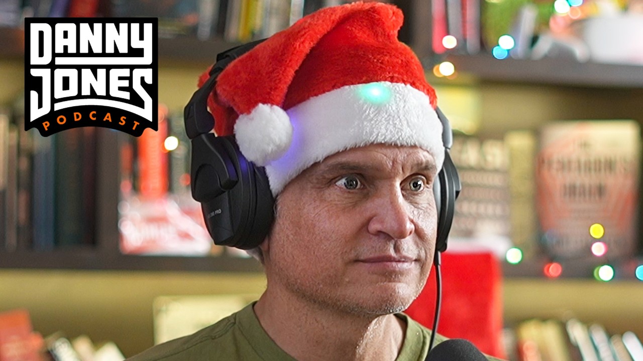 Santa's Elf Explains Jersey Drones, Lost Diddy Tapes & Hawk Tuah Scam | Matthew Cox